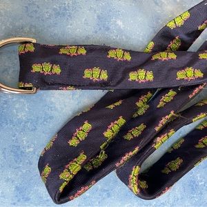 Lilly Pulitzer Mens like new Belt. It is a 38” waist. Comes from my SFPF Home.